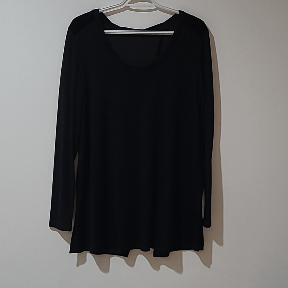 Tana + bee women's medium black top